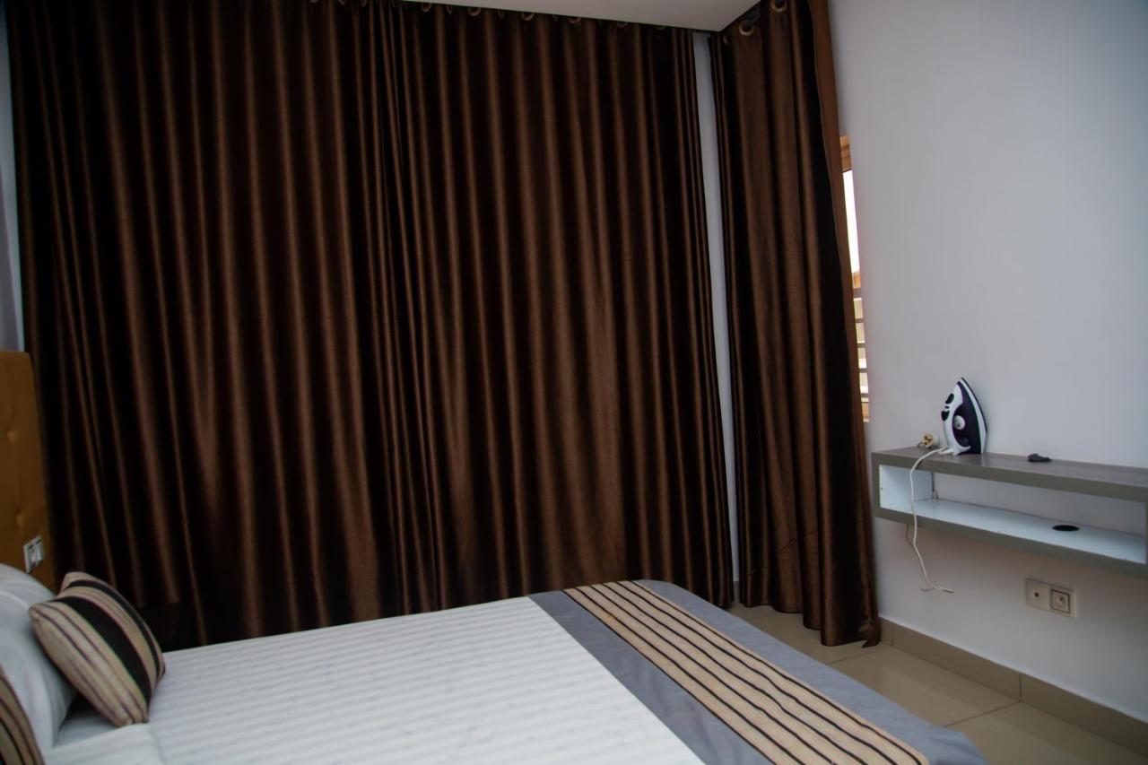 Imolease Hubert Sainte Rita Apartment Котону Екстериор снимка