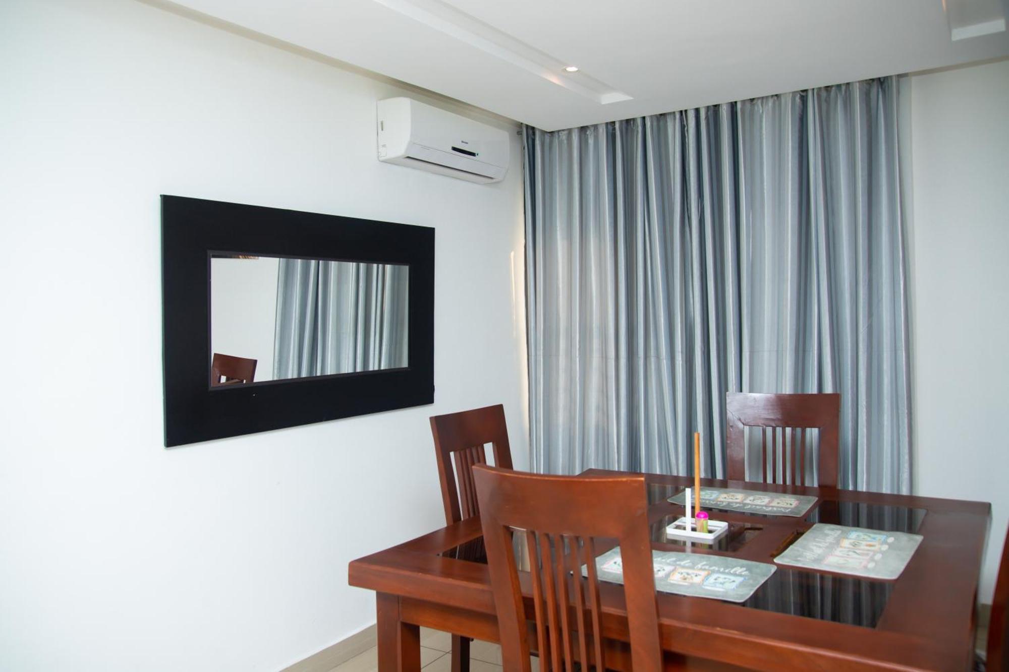 Imolease Hubert Sainte Rita Apartment Котону Екстериор снимка