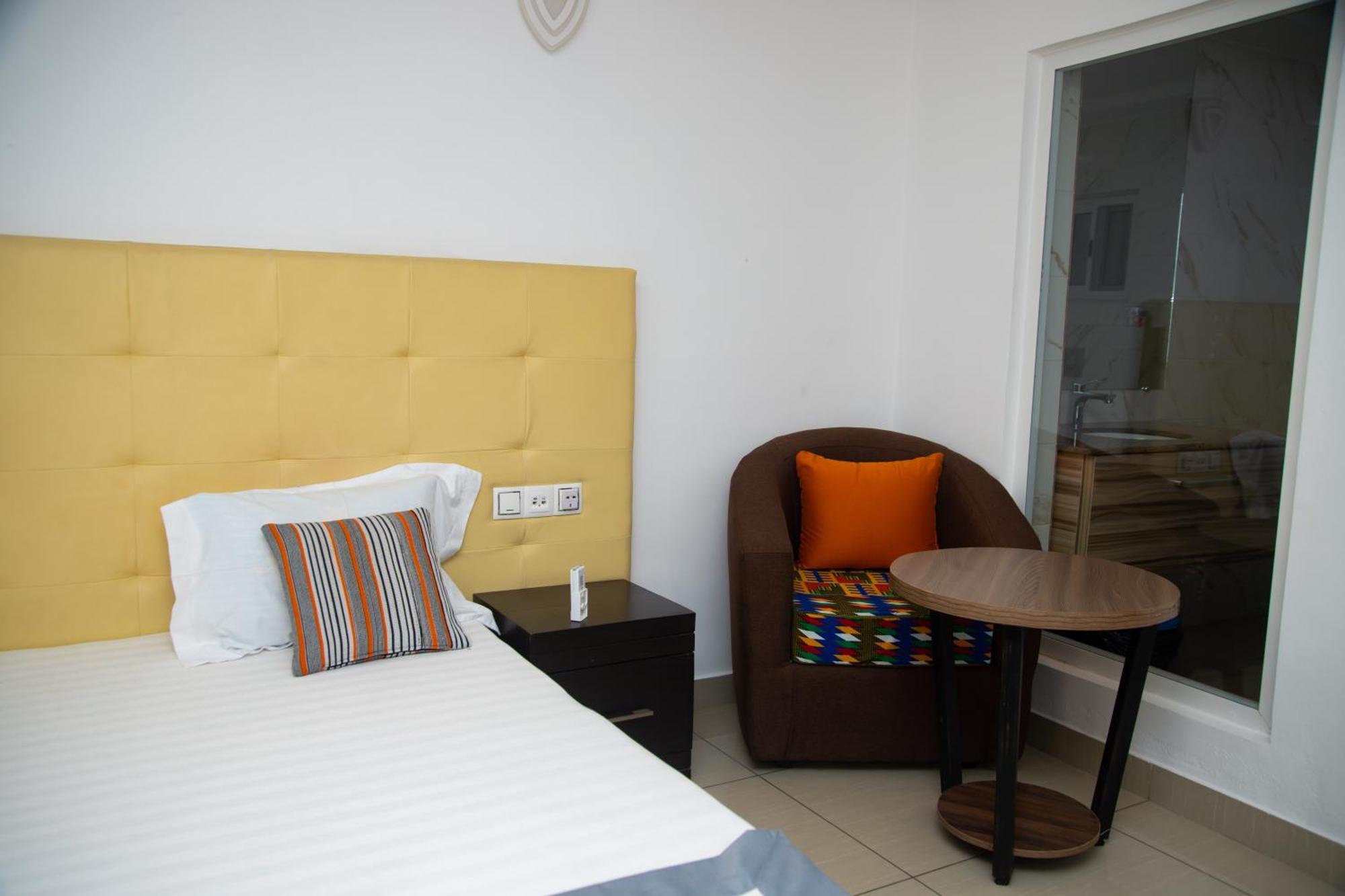 Imolease Hubert Sainte Rita Apartment Котону Екстериор снимка
