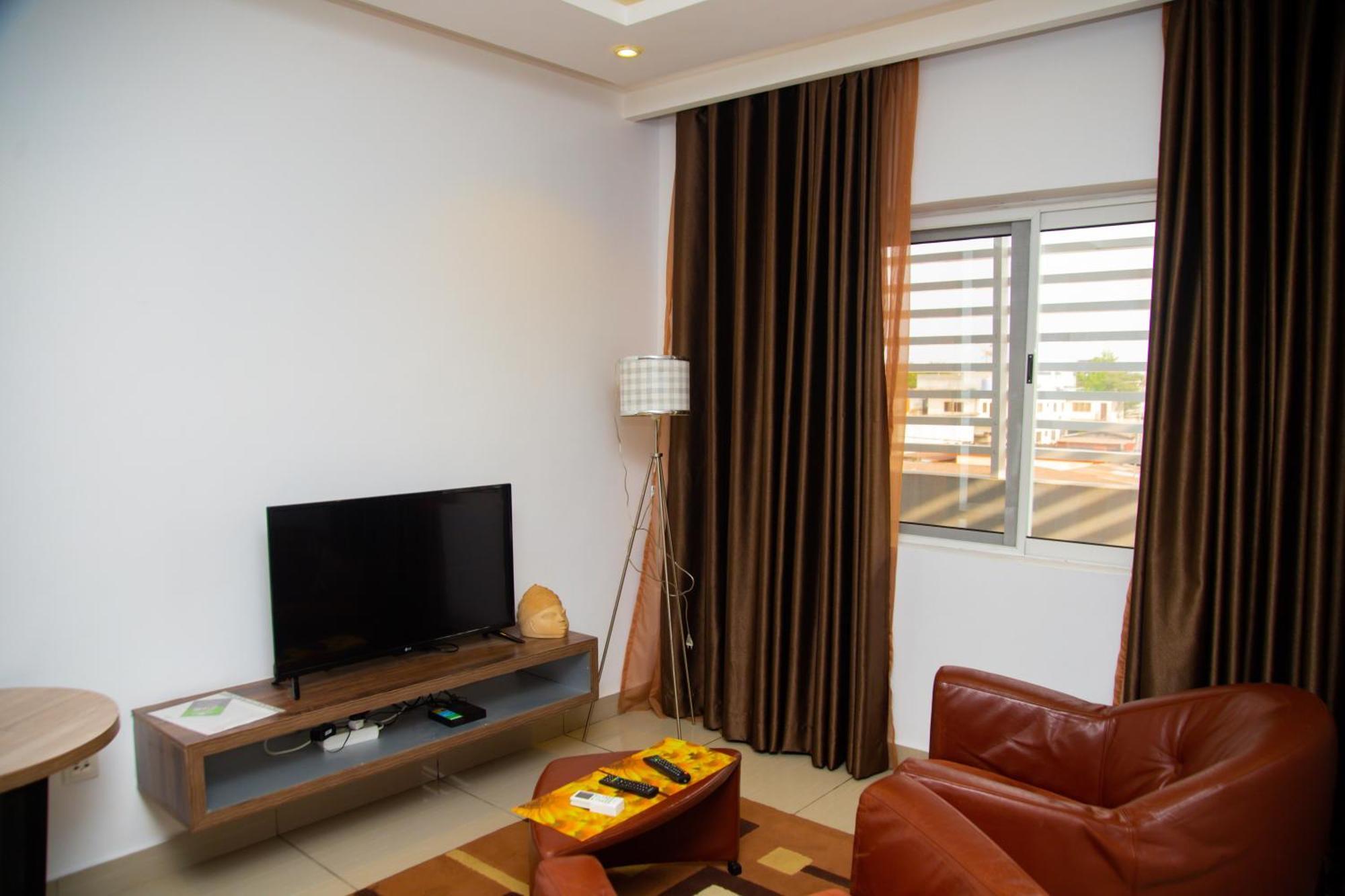 Imolease Hubert Sainte Rita Apartment Котону Екстериор снимка