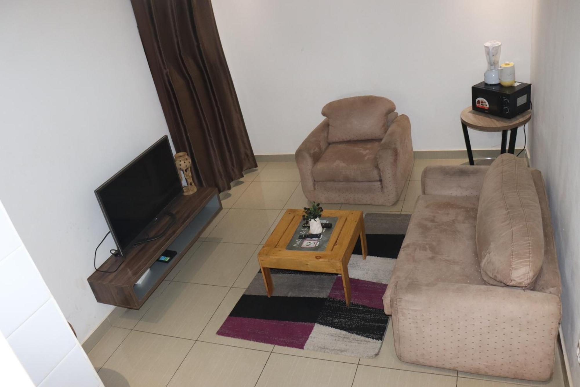 Imolease Hubert Sainte Rita Apartment Котону Екстериор снимка