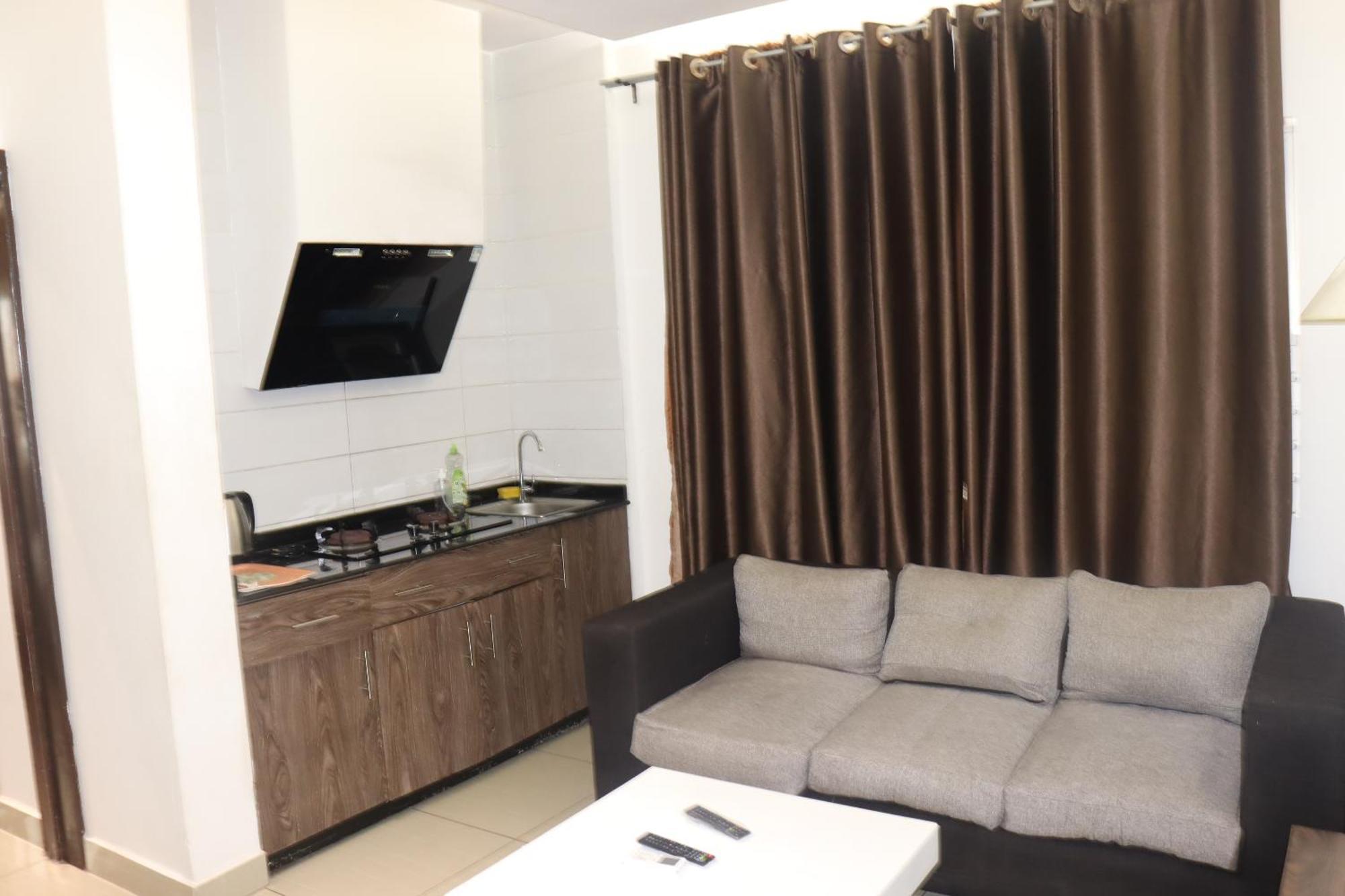 Imolease Hubert Sainte Rita Apartment Котону Екстериор снимка