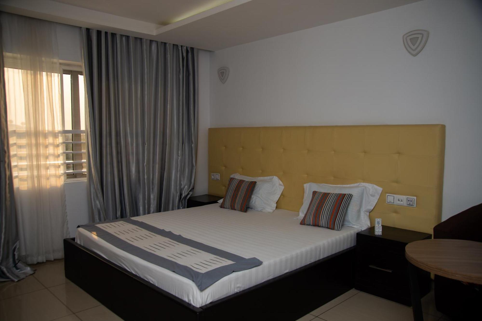 Imolease Hubert Sainte Rita Apartment Котону Екстериор снимка