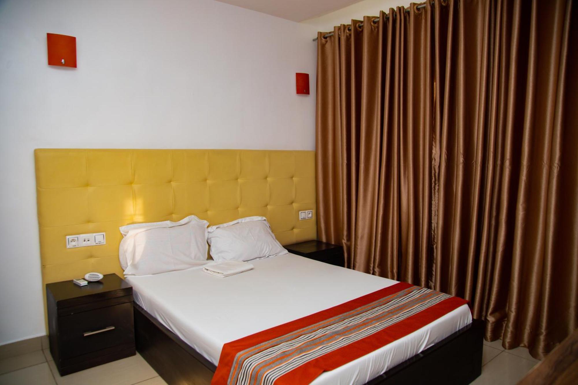 Imolease Hubert Sainte Rita Apartment Котону Екстериор снимка