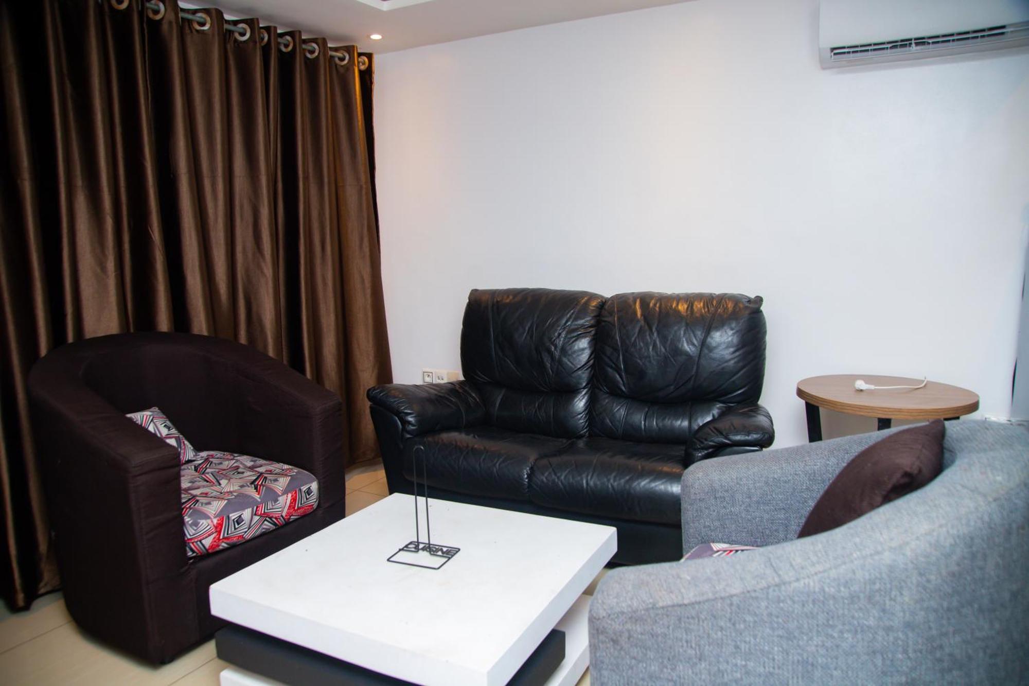 Imolease Hubert Sainte Rita Apartment Котону Екстериор снимка
